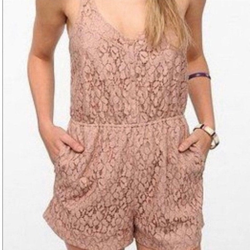 Urban Outfitters Lace Sleeveless Button Front Romper W/ Pockets - Dusty Rose - S